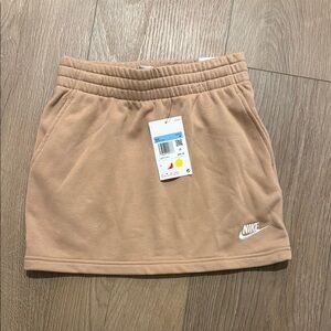 Nike Girls Skirt - new with tags medium